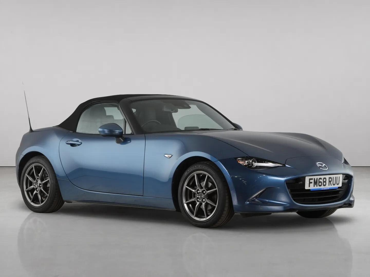 Mazda MX-5 view 5