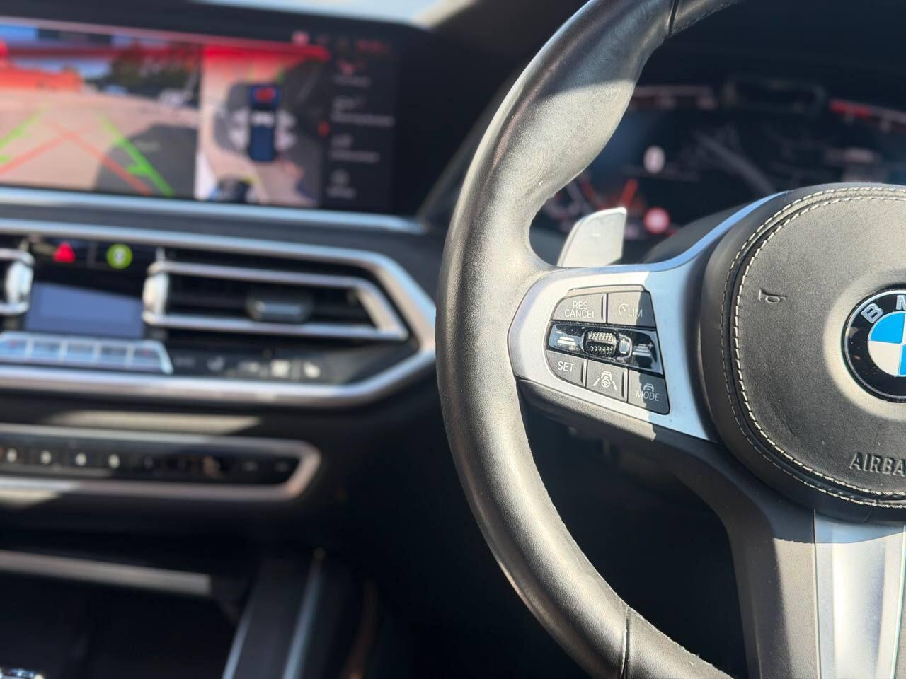 BMW X7 view 37