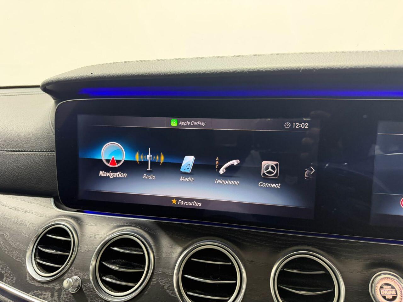 Mercedes-Benz E-Class view 35
