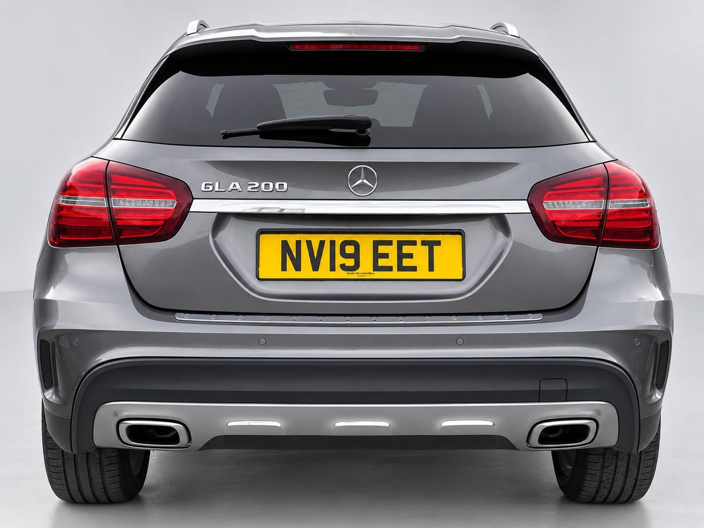 Mercedes-Benz Gla view 12