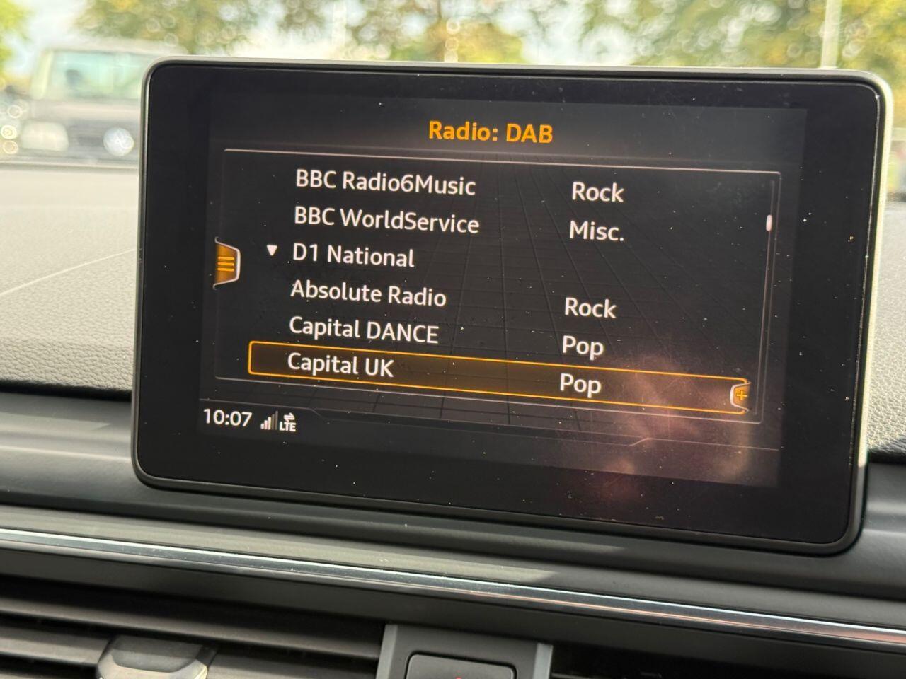 Audi A4 view 13