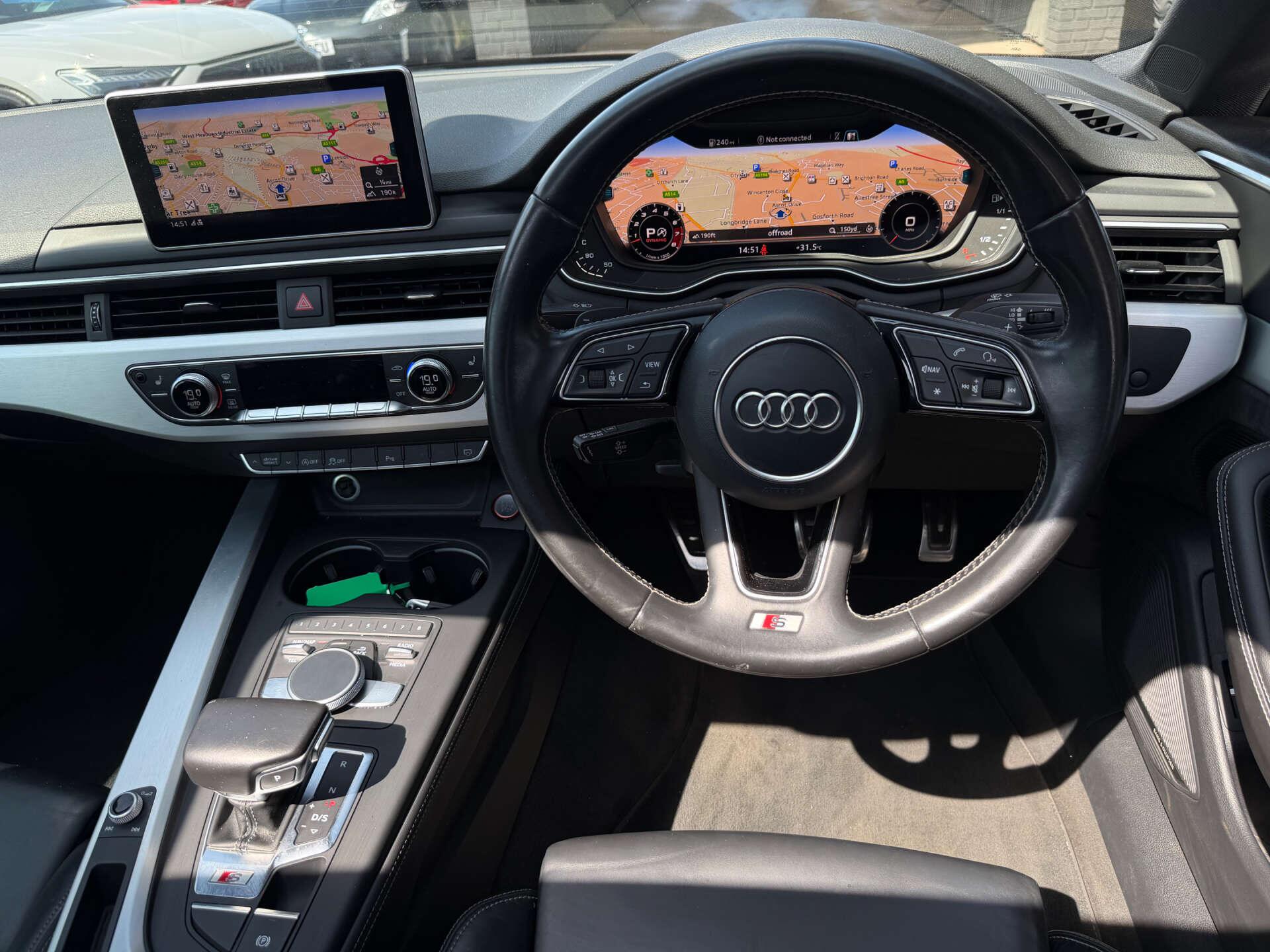 Audi S5 view 3