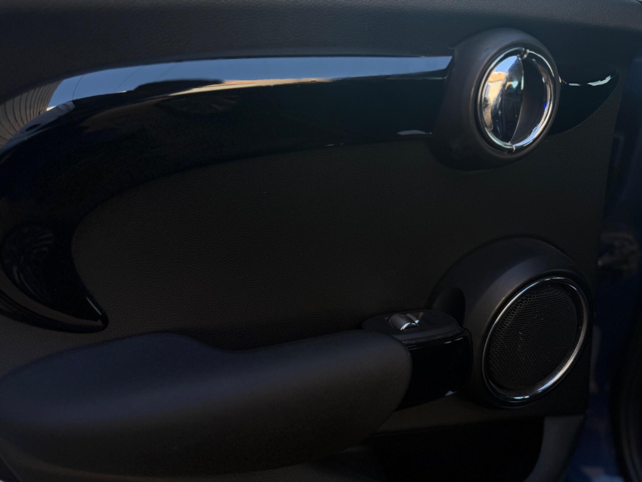 MINI Hatch view 31