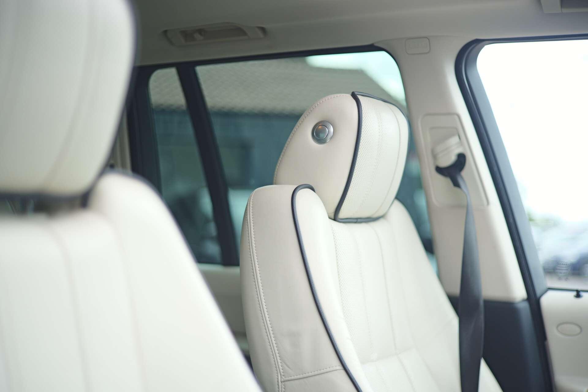 Land Rover Range Rover view 14