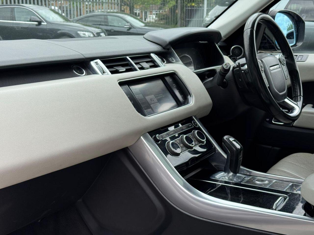 Land Rover Range Rover Sport view 14