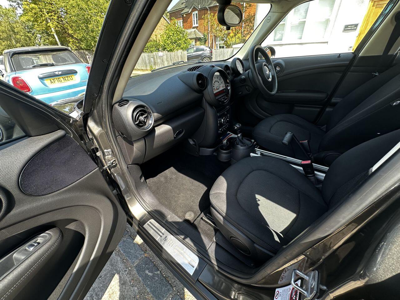Mini Countryman view 25