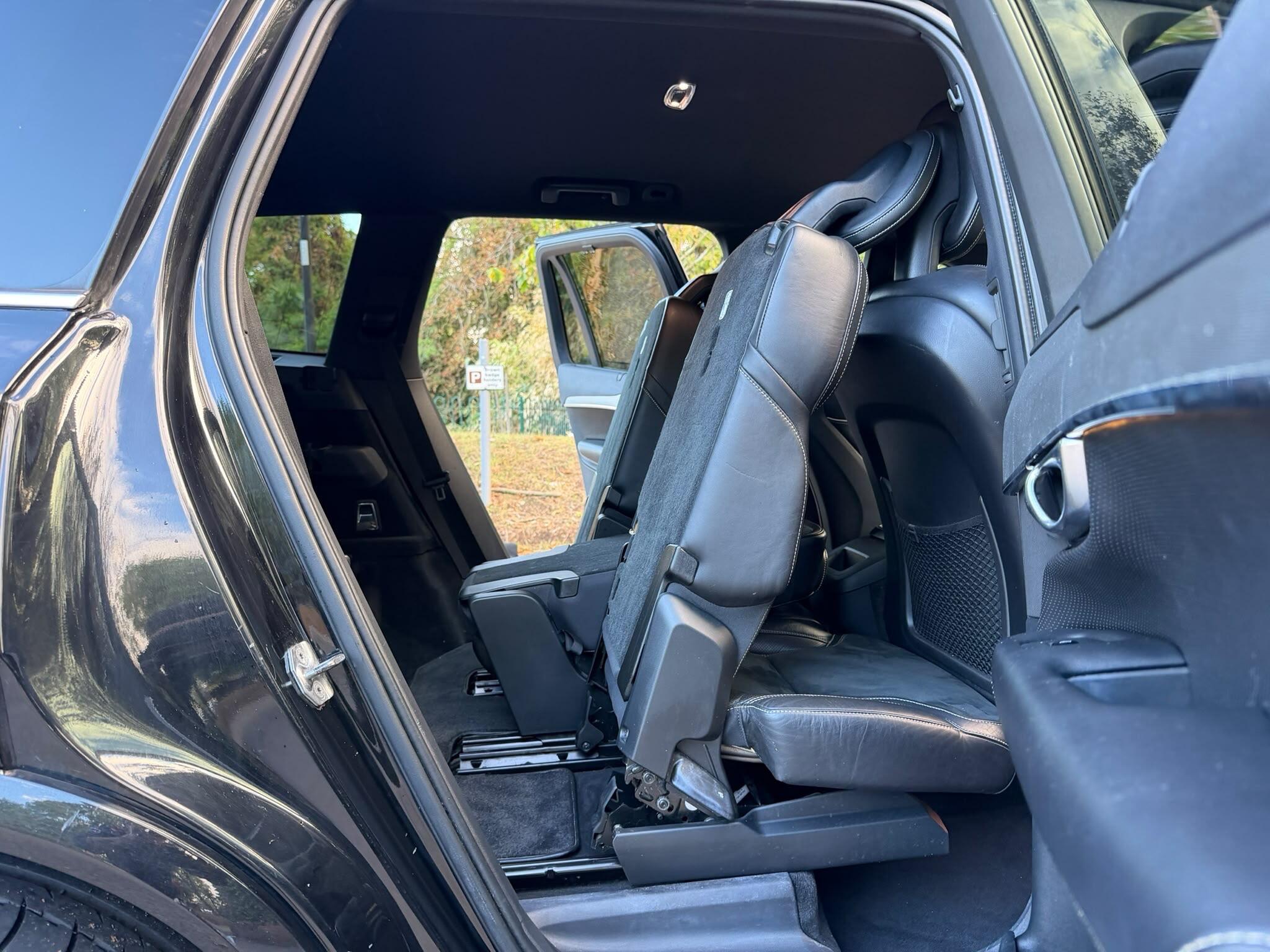 Volvo XC90 view 16