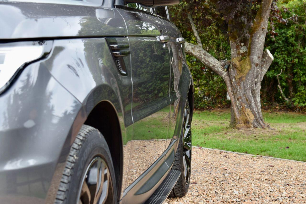 Land Rover Range Rover Sport view 16