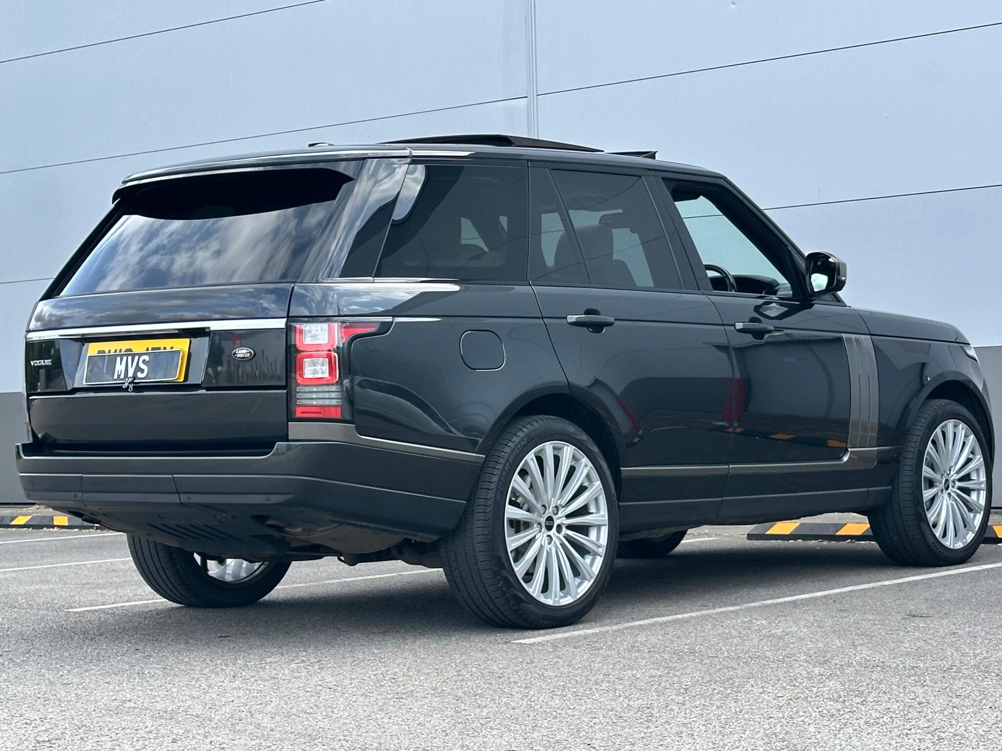 Land Rover Range Rover view 11