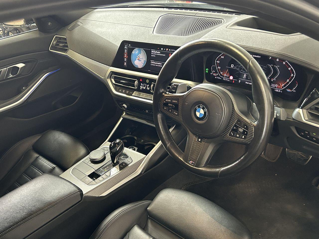 BMW 3 Series view 35
