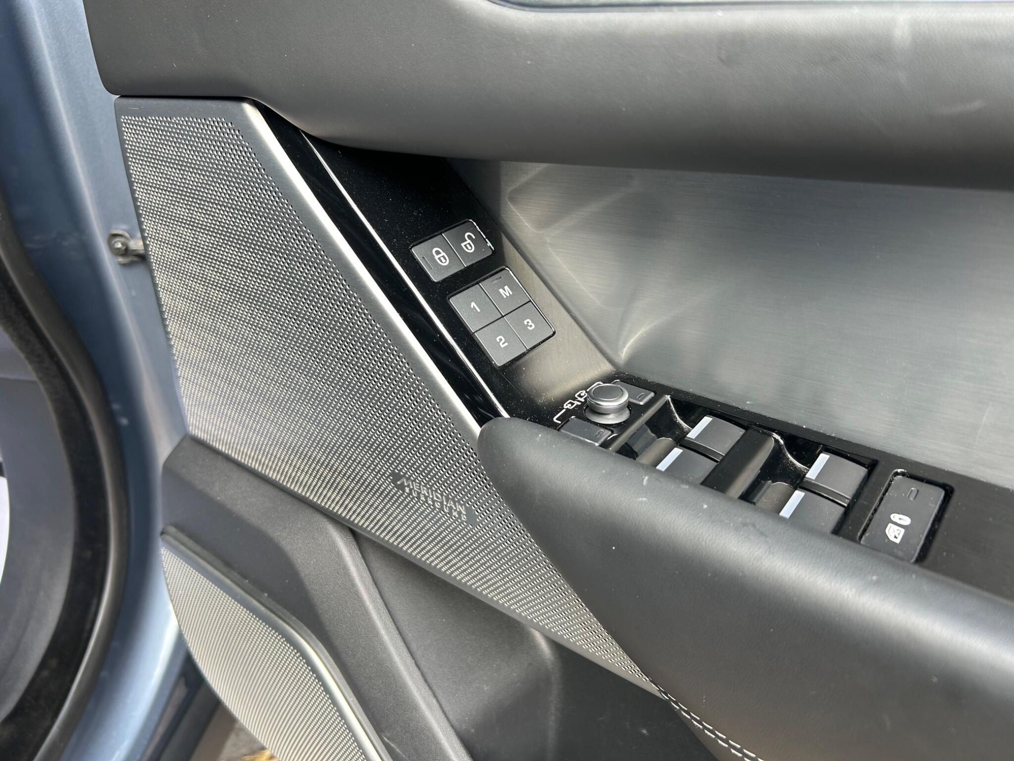 Land Rover Range Rover Velar view 47