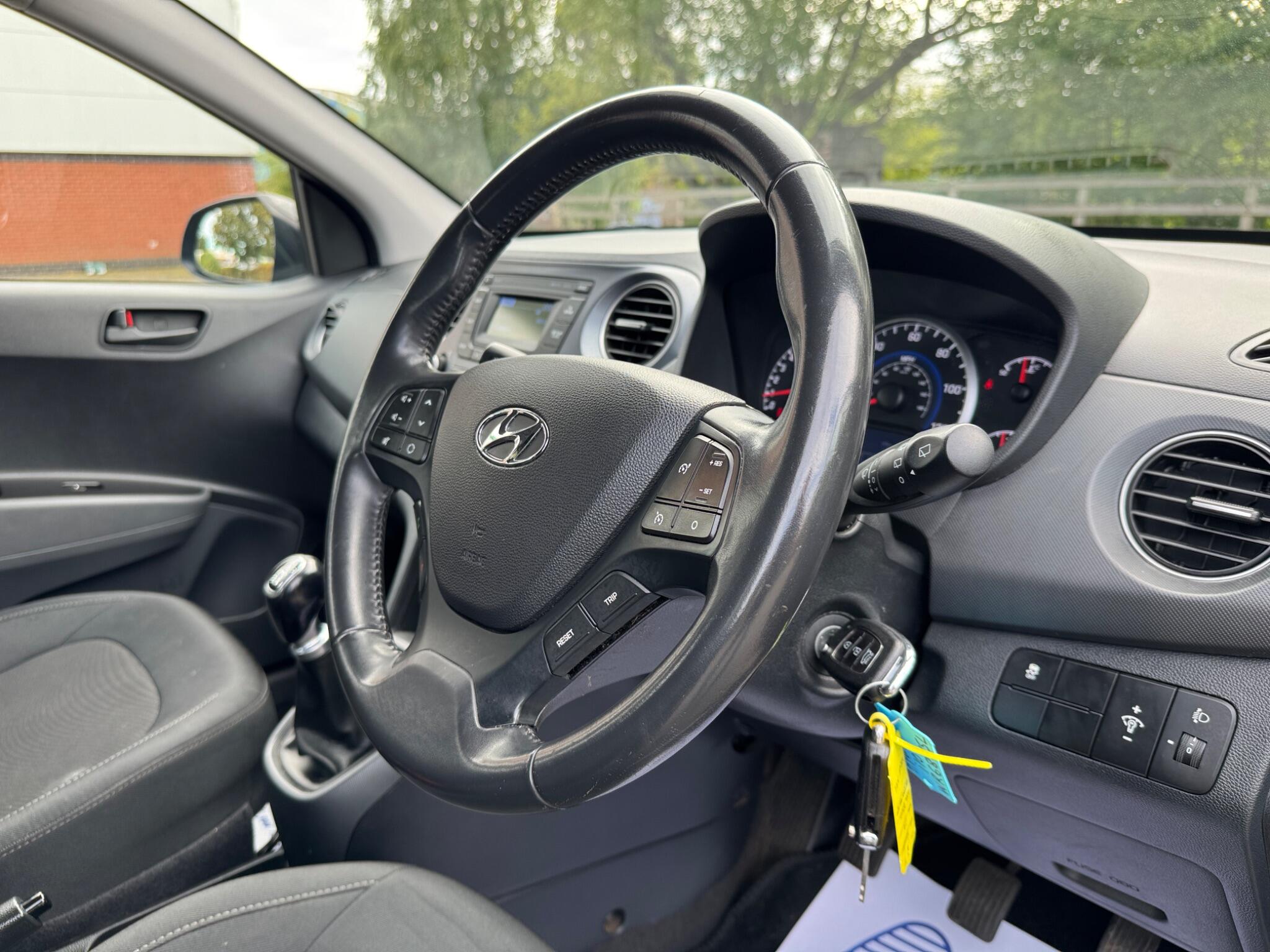 Hyundai I10 view 22