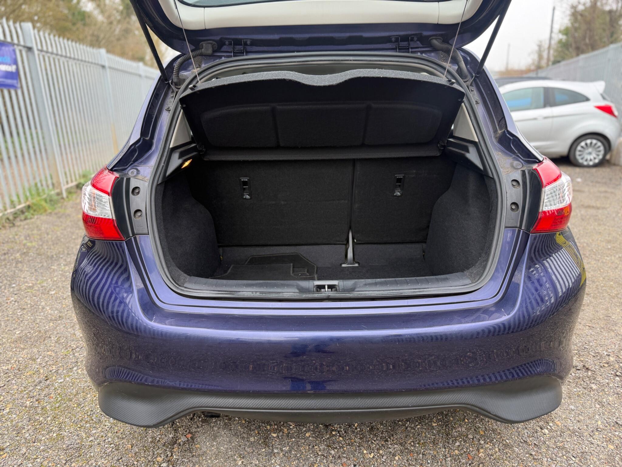 2018 Nissan Pulsar image 29