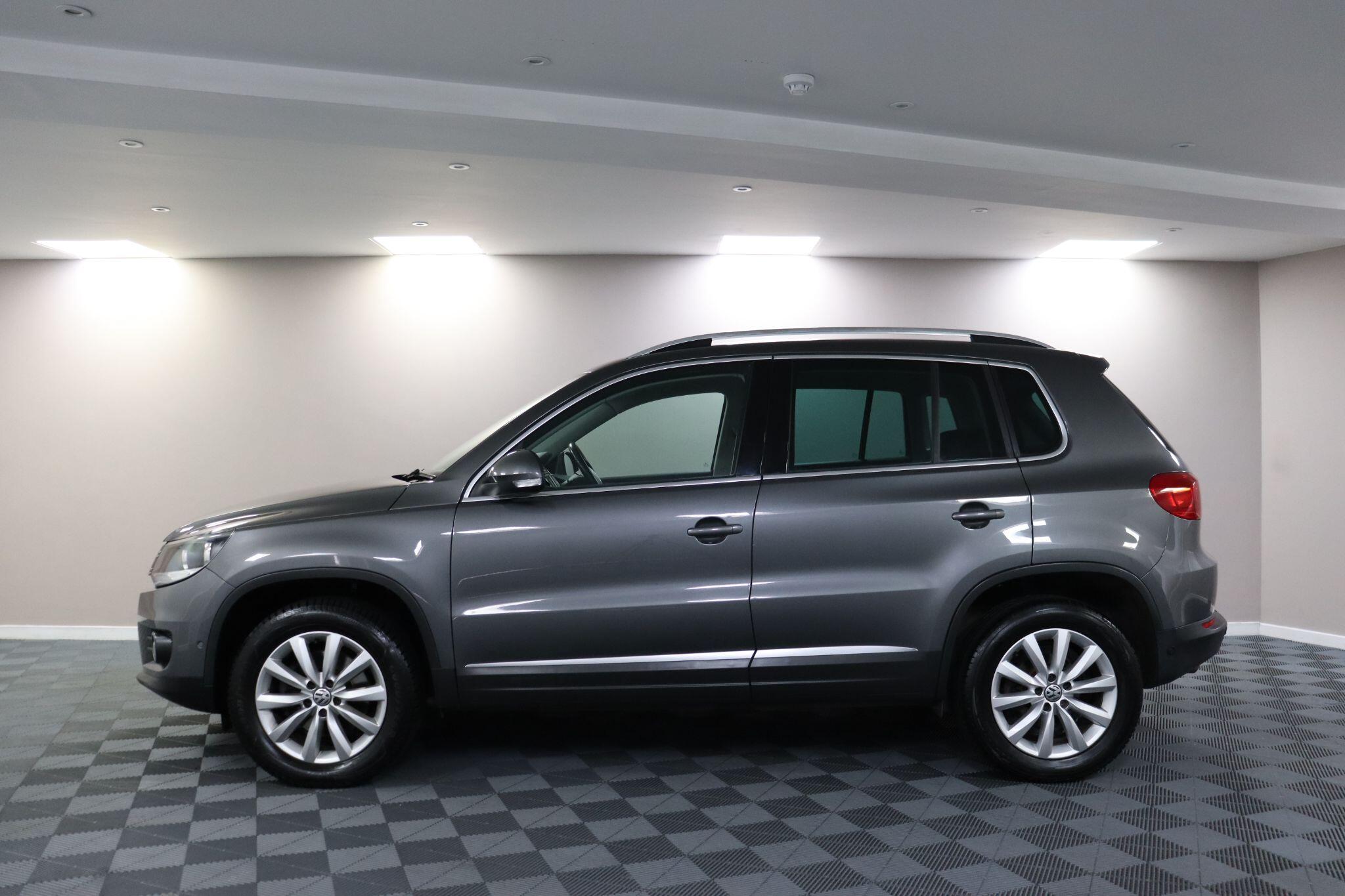 Volkswagen Tiguan view 18
