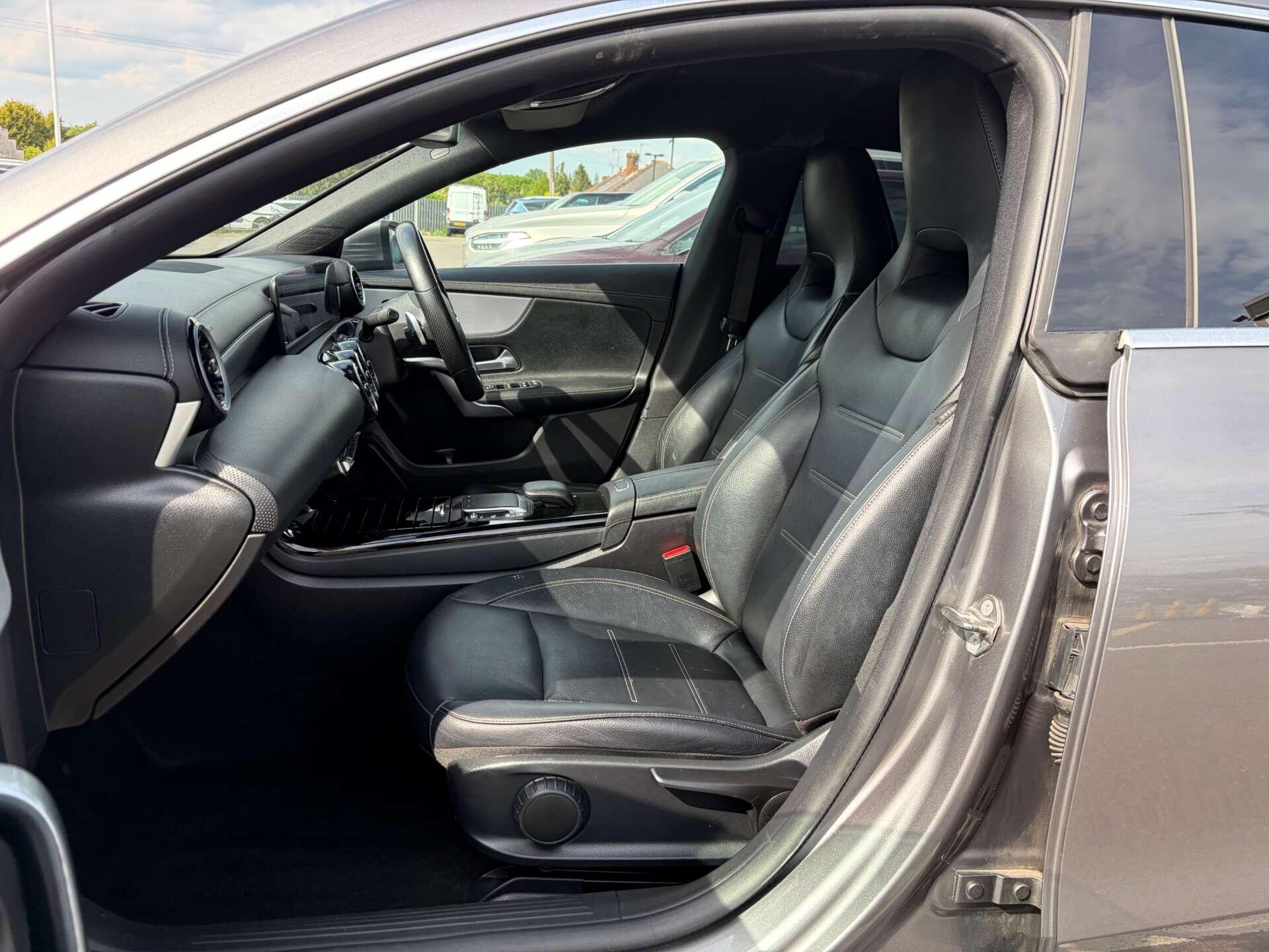 Mercedes-Benz Cla view 17