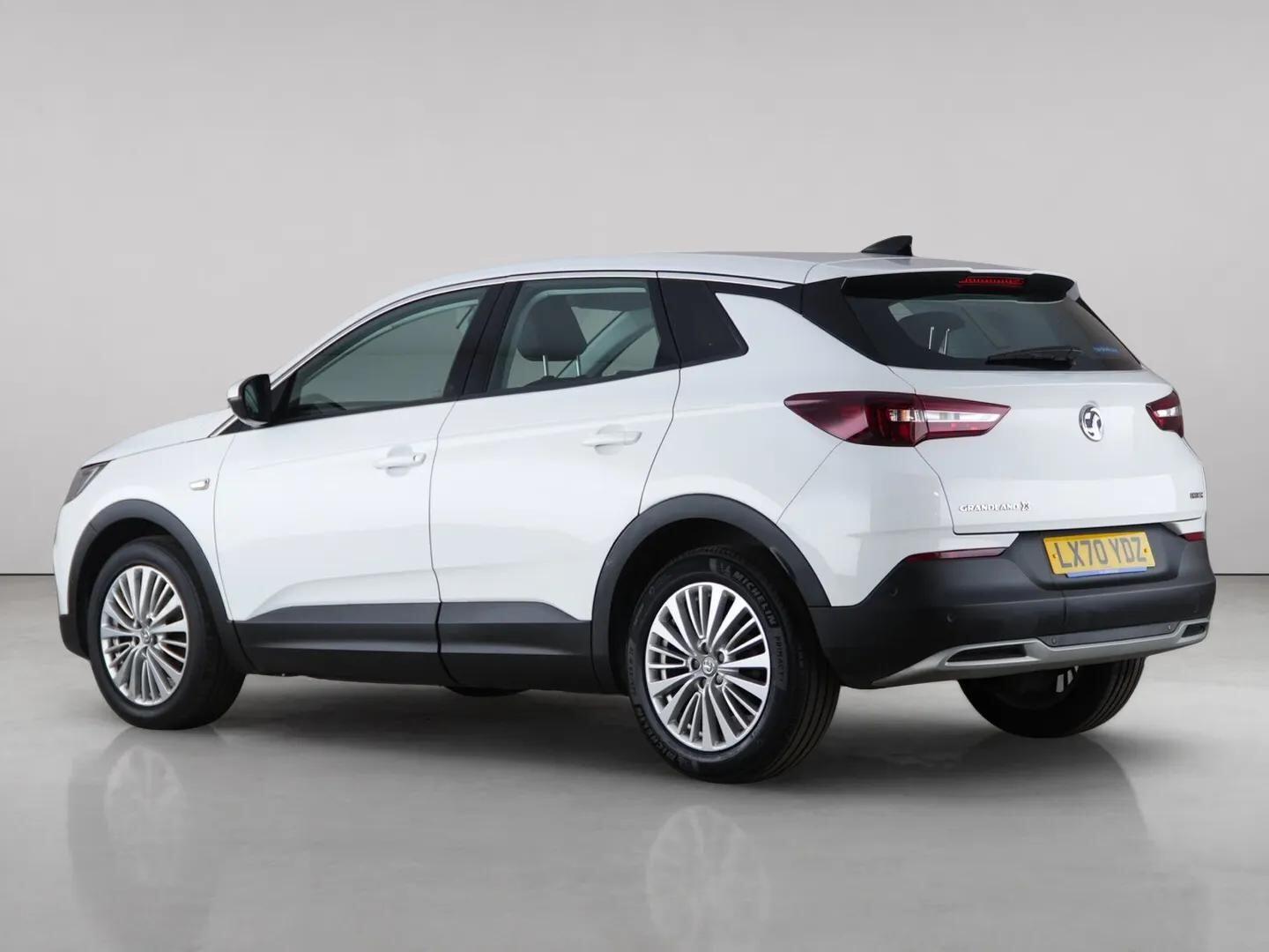 Vauxhall Grandland X view 8