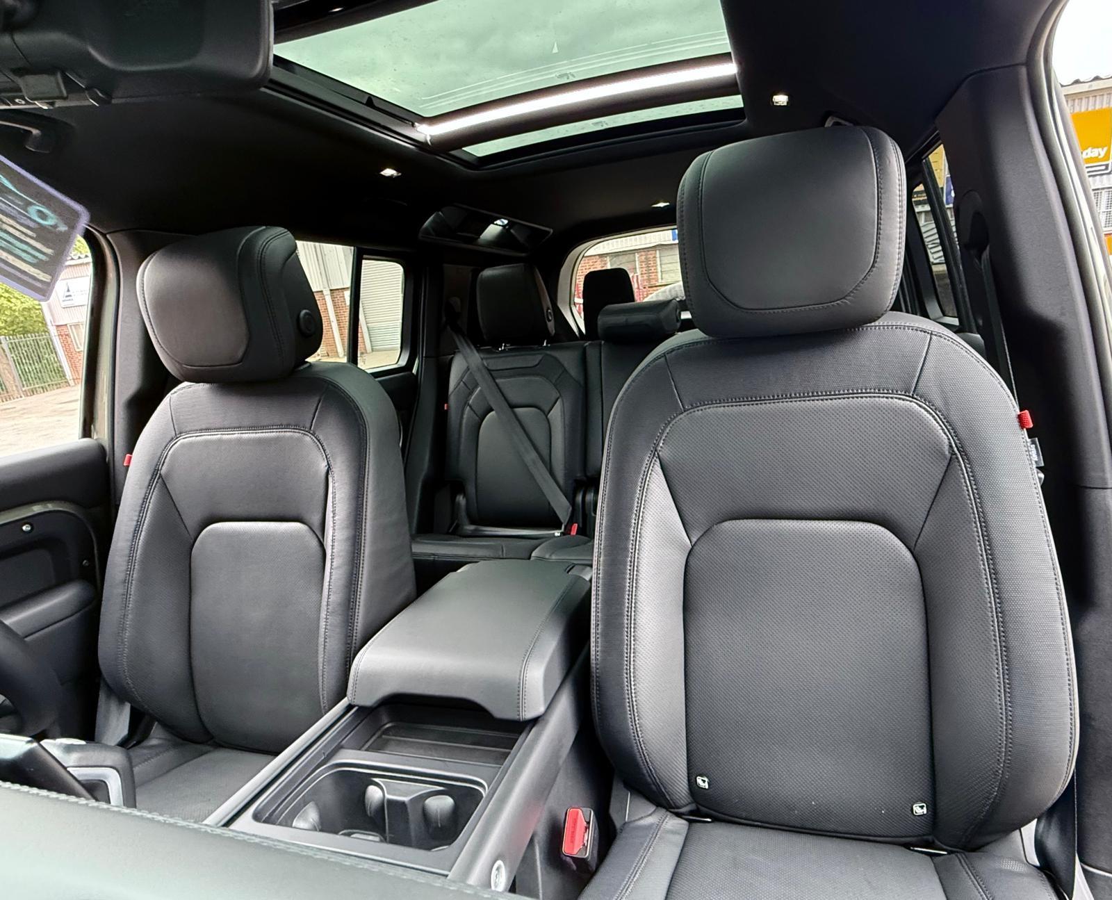 Land Rover Defender view 22