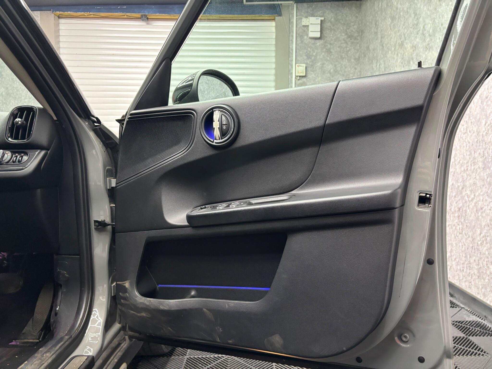 Mini Countryman view 22