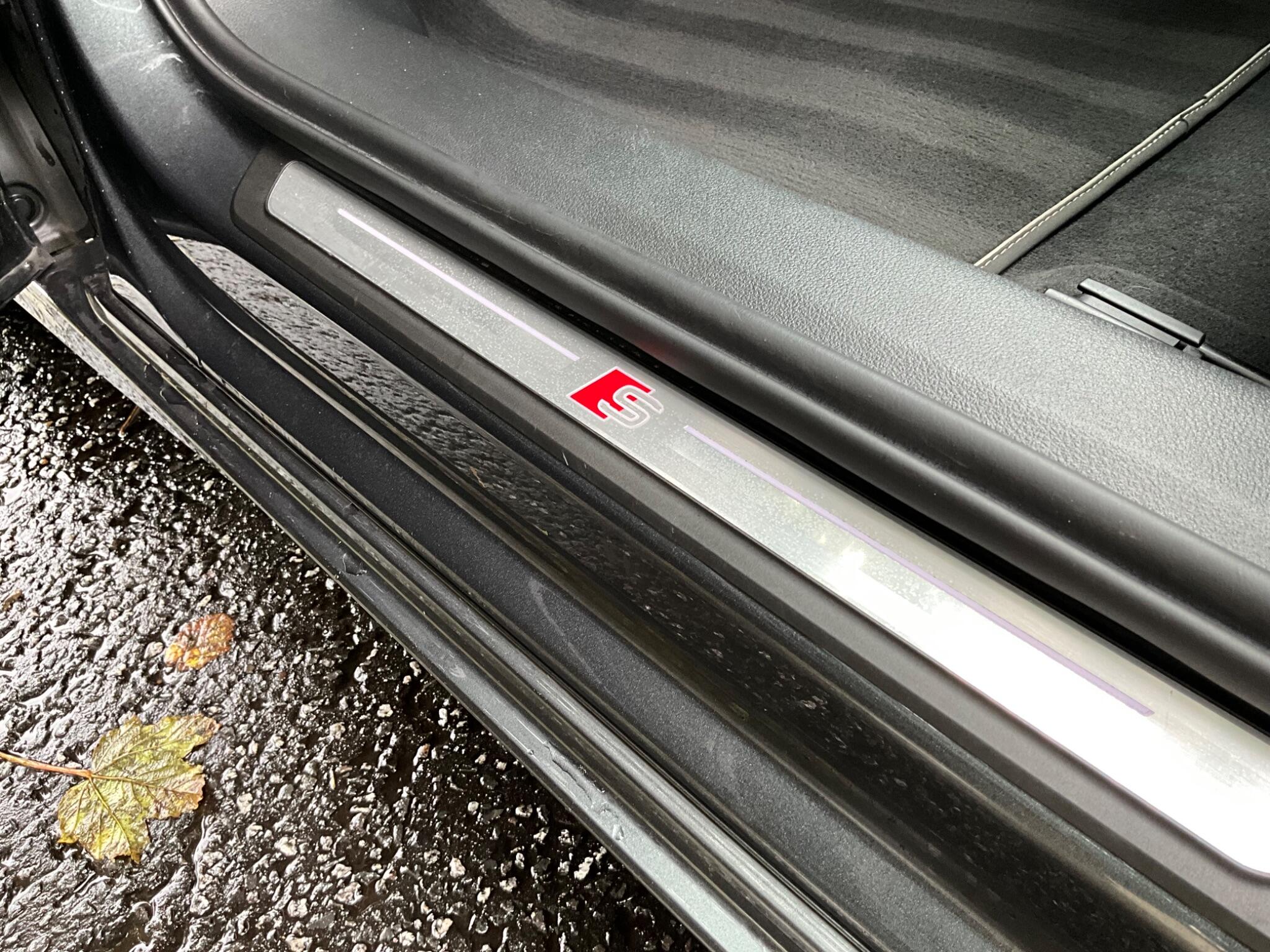 Audi A6 Avant view 48