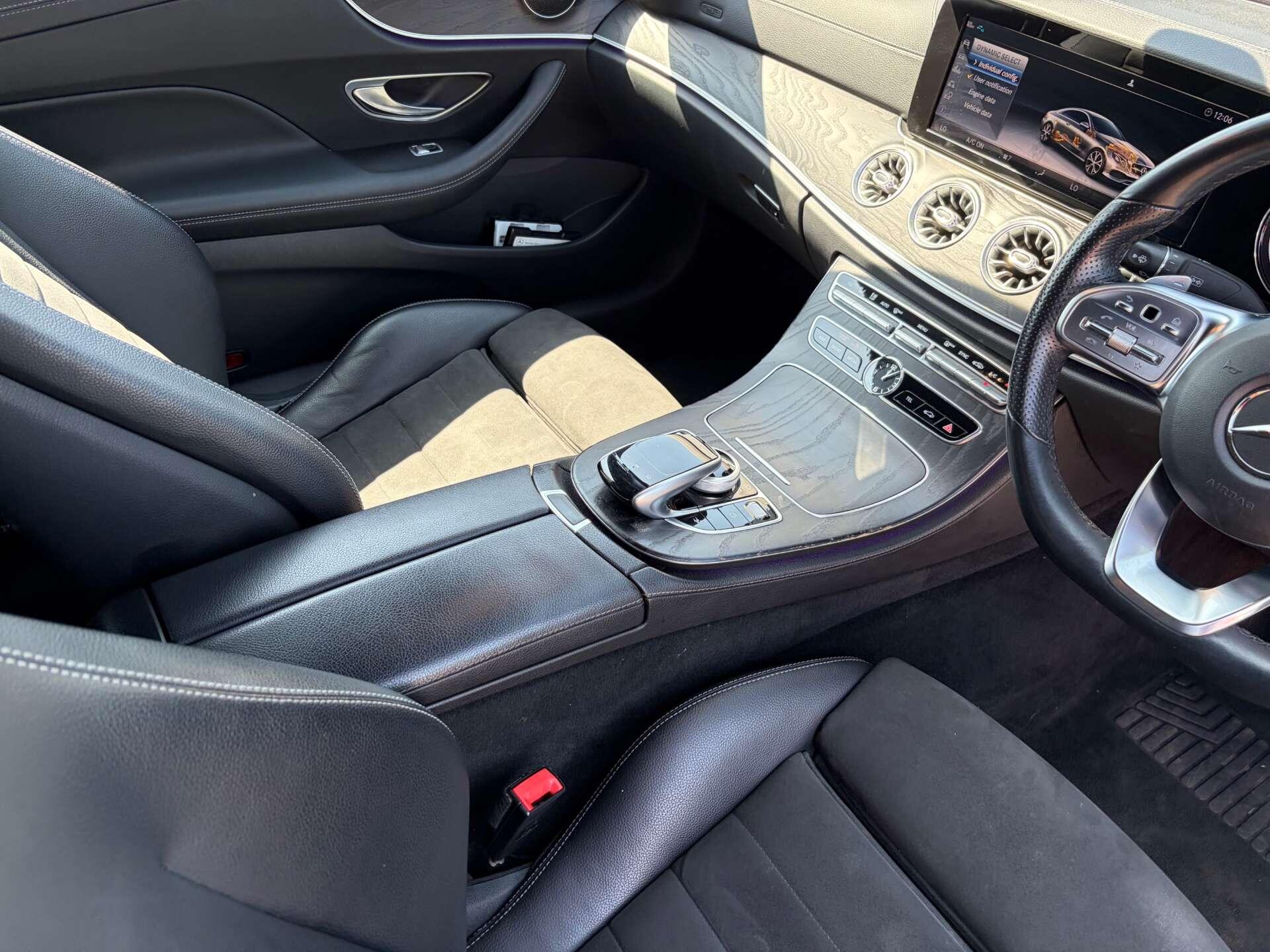 Mercedes-Benz E Class view 35