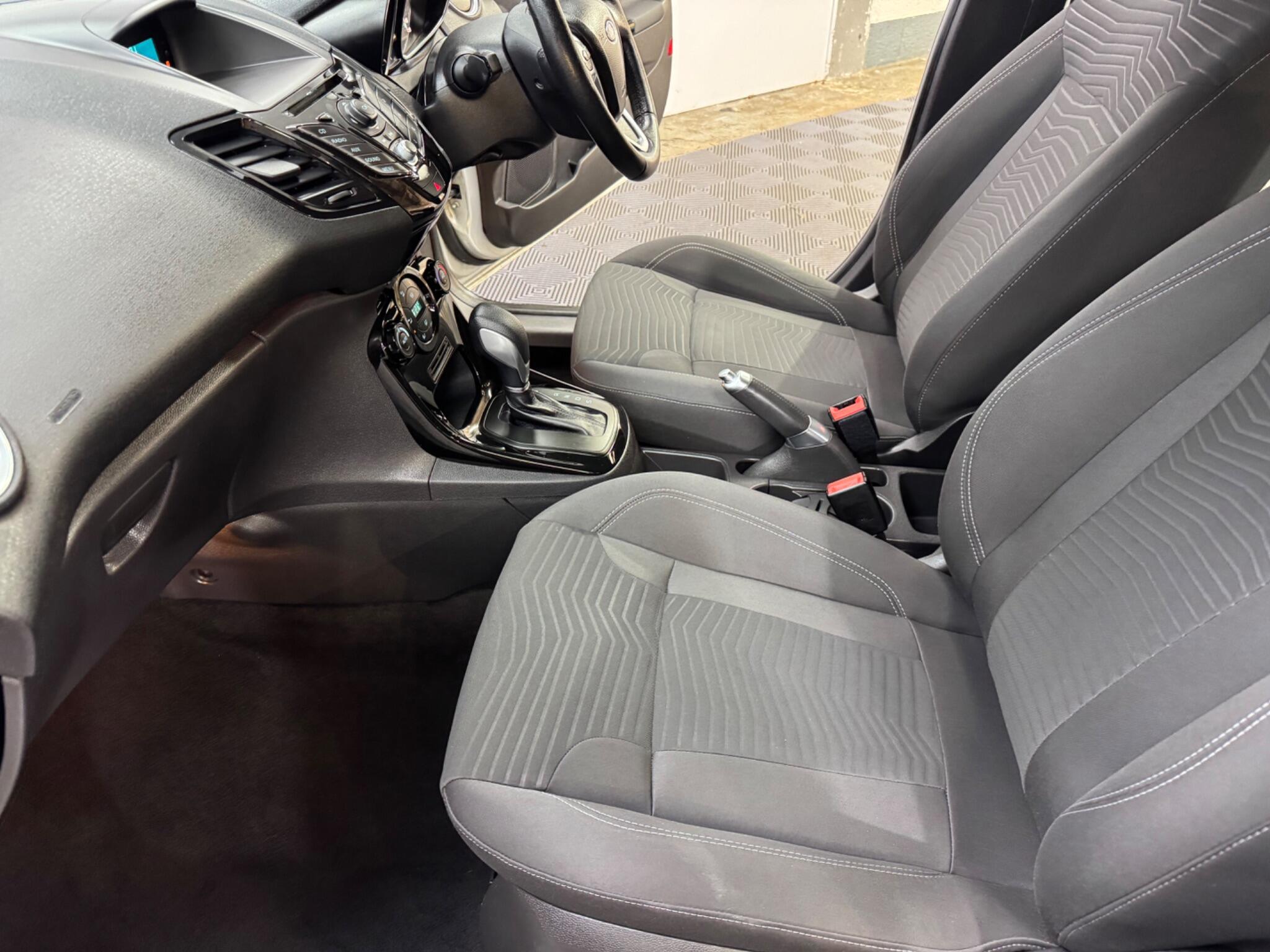 Ford Fiesta view 43