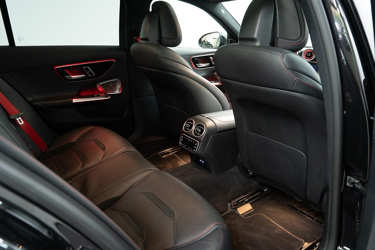 Mercedes-Benz C-Class view 22