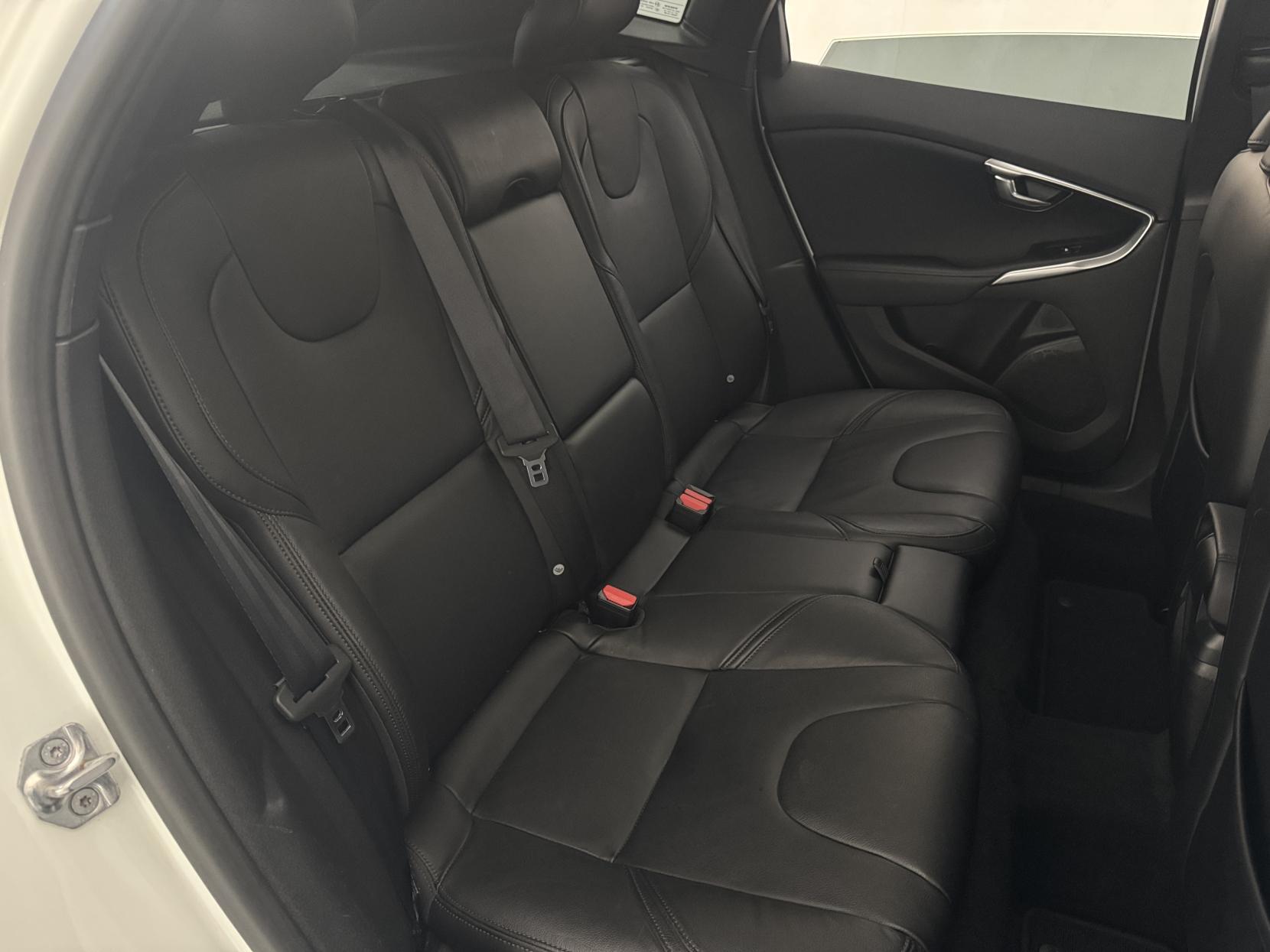 Volvo V40 view 61