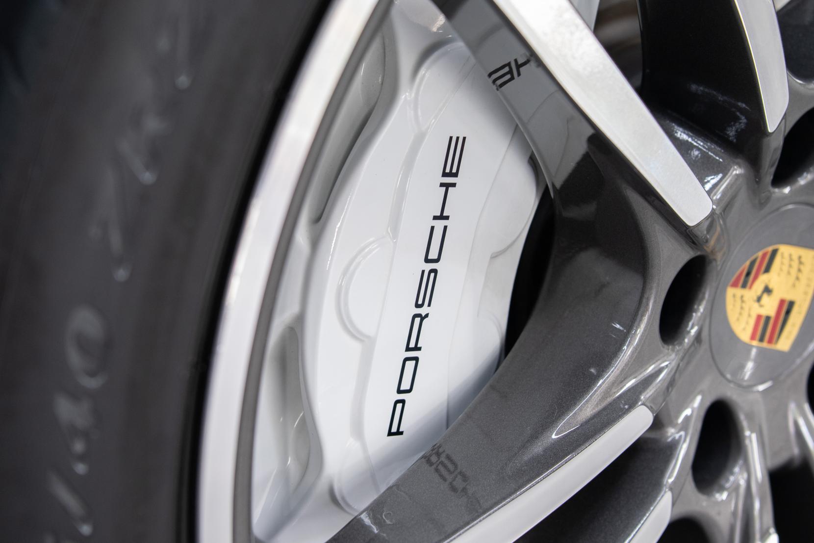Porsche Cayenne view 34