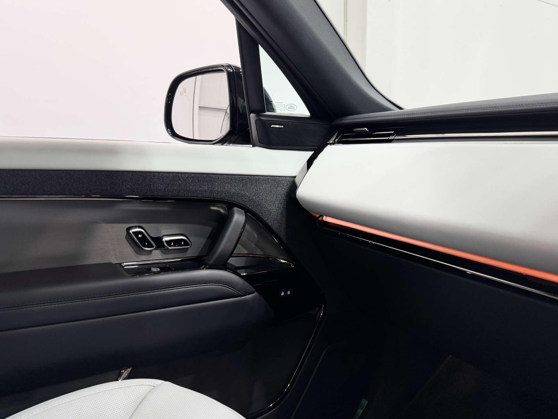 Land Rover Range Rover Sport view 33
