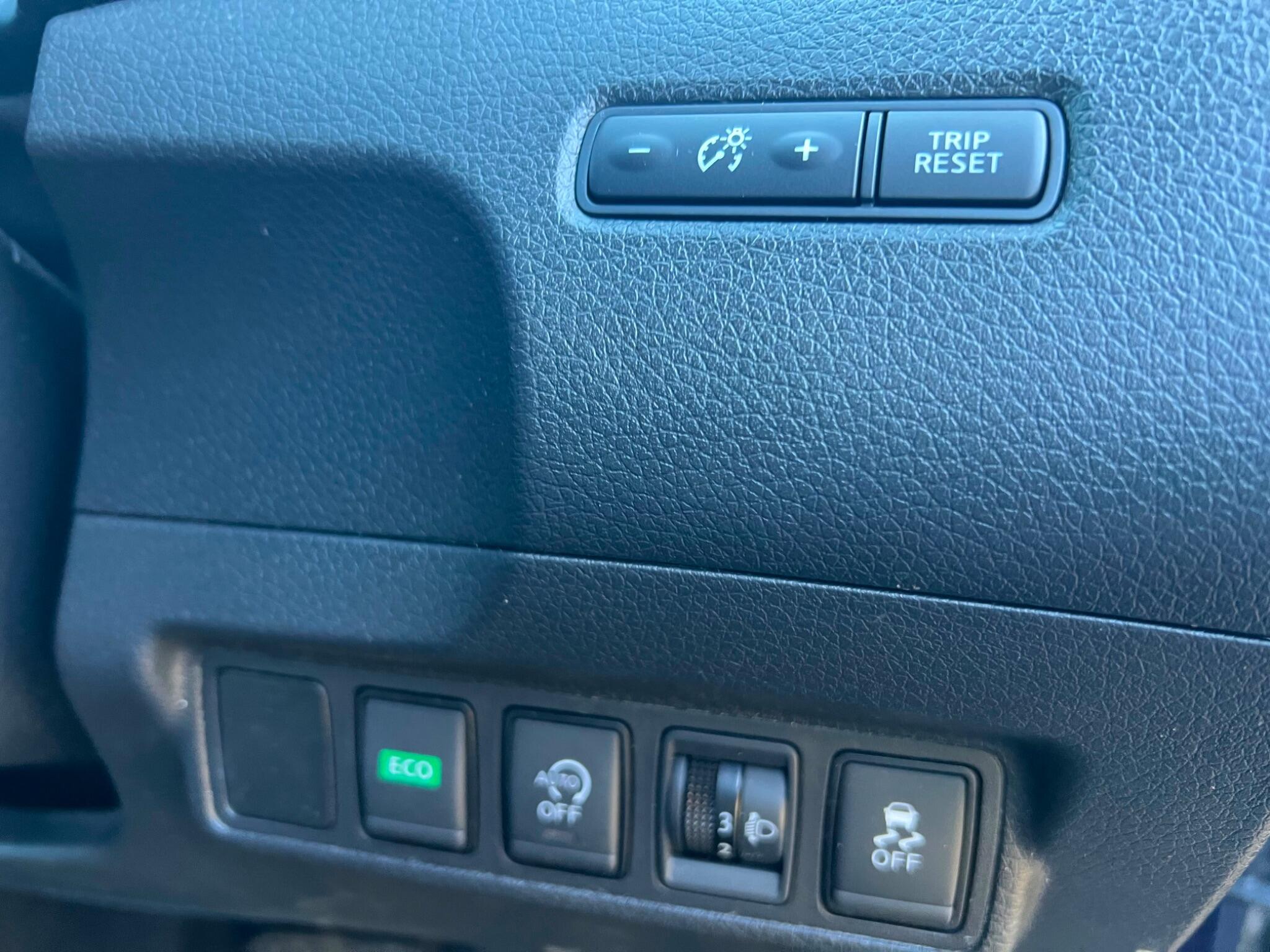 Nissan Pulsar view 18