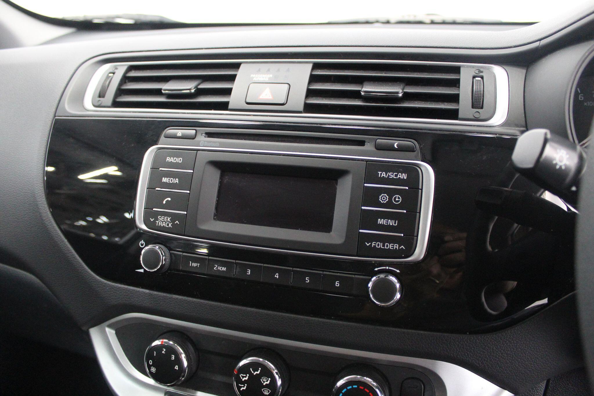 Kia Rio view 34