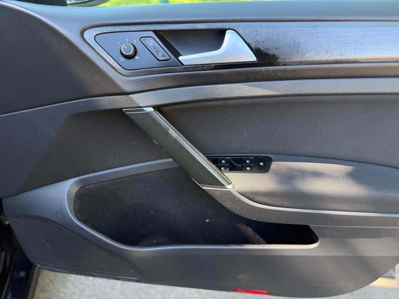 Volkswagen Golf view 38