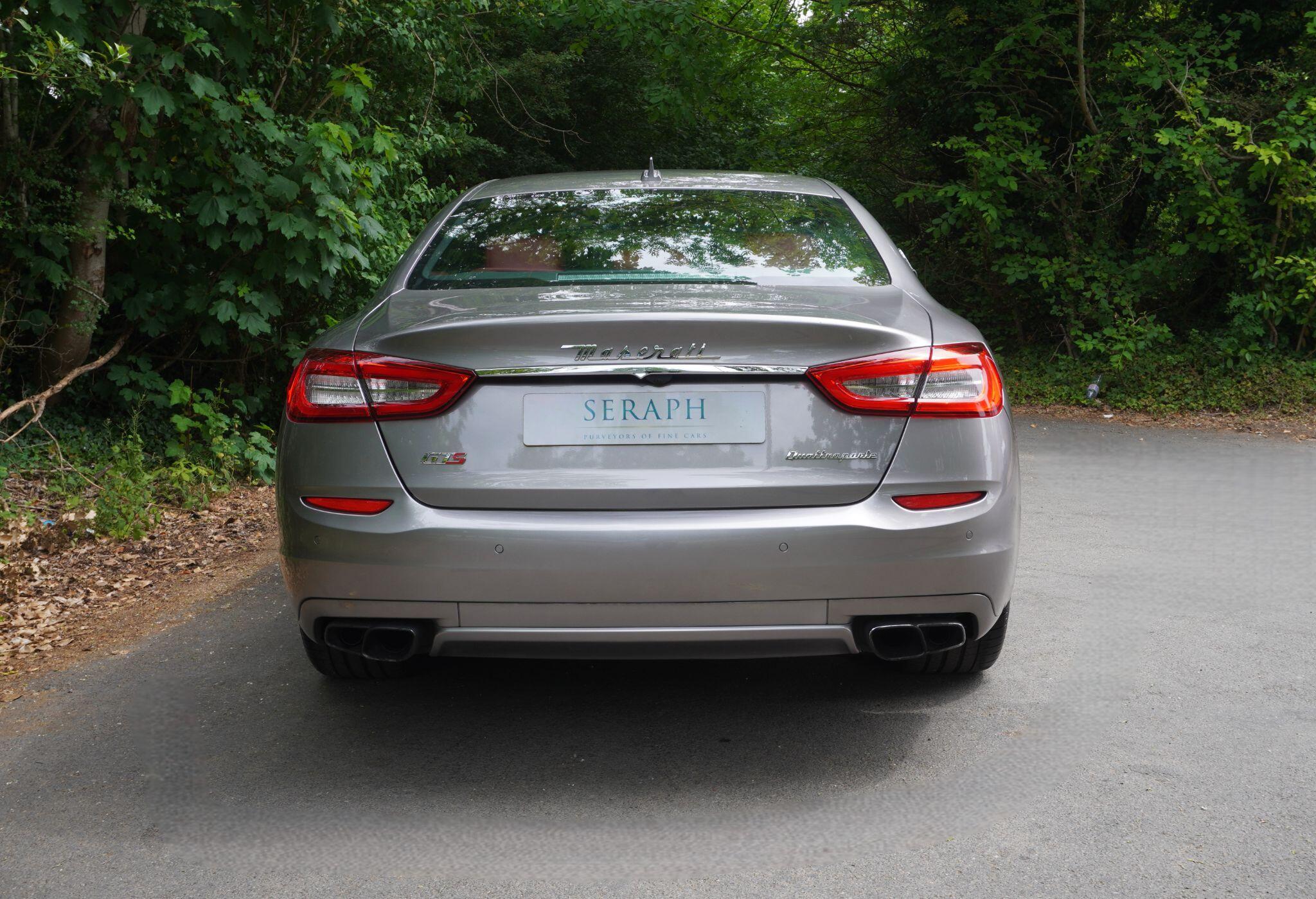 Maserati Quattroporte view 7