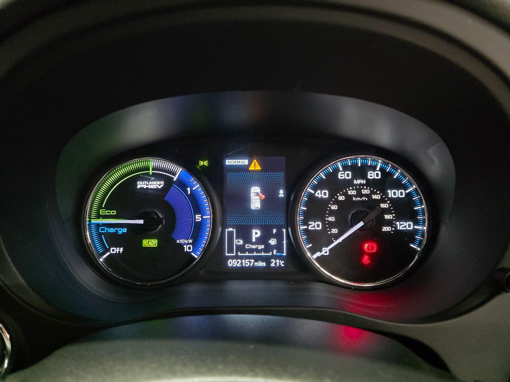 Mitsubishi Outlander view 11