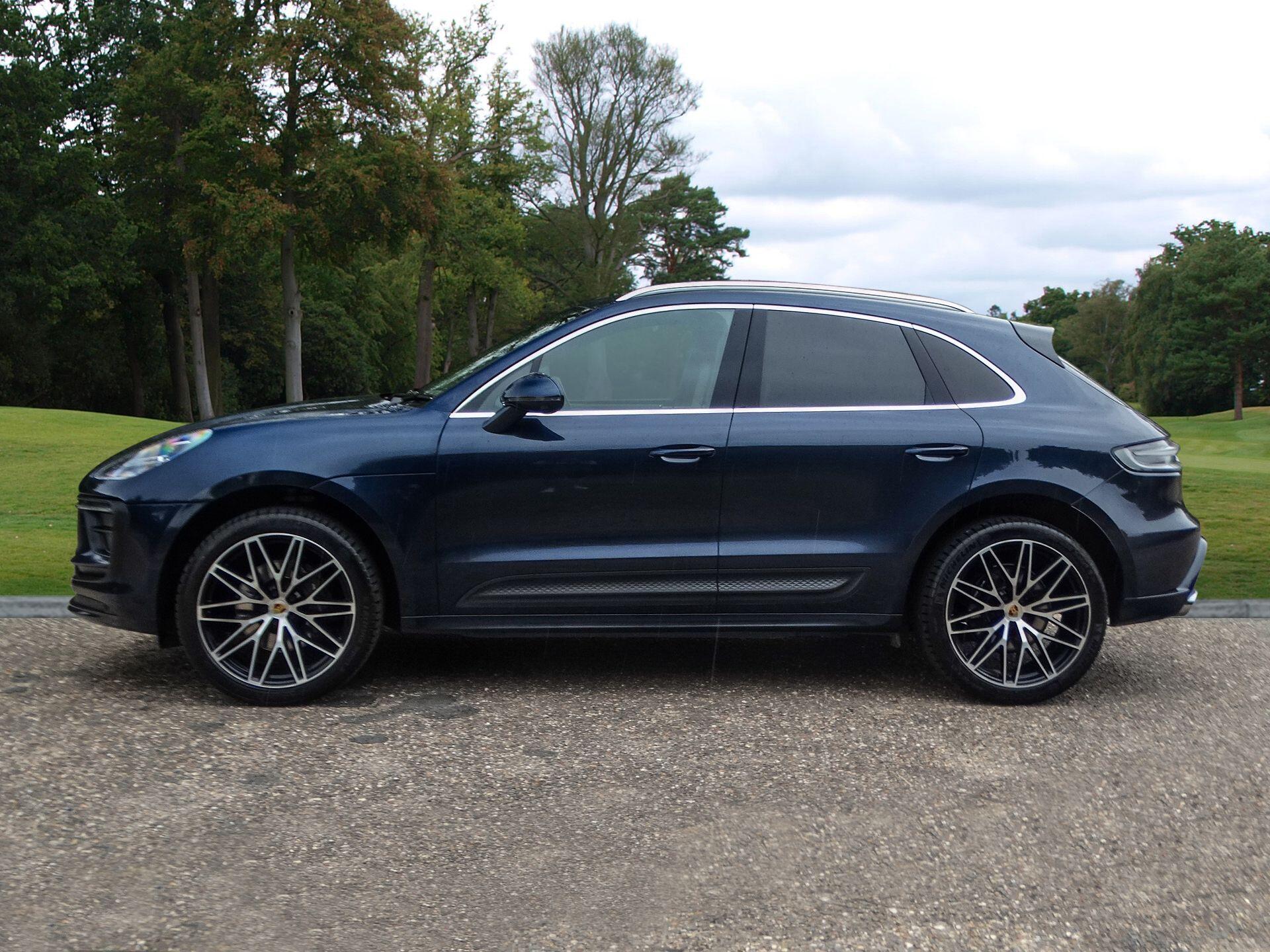 Porsche Macan view 2