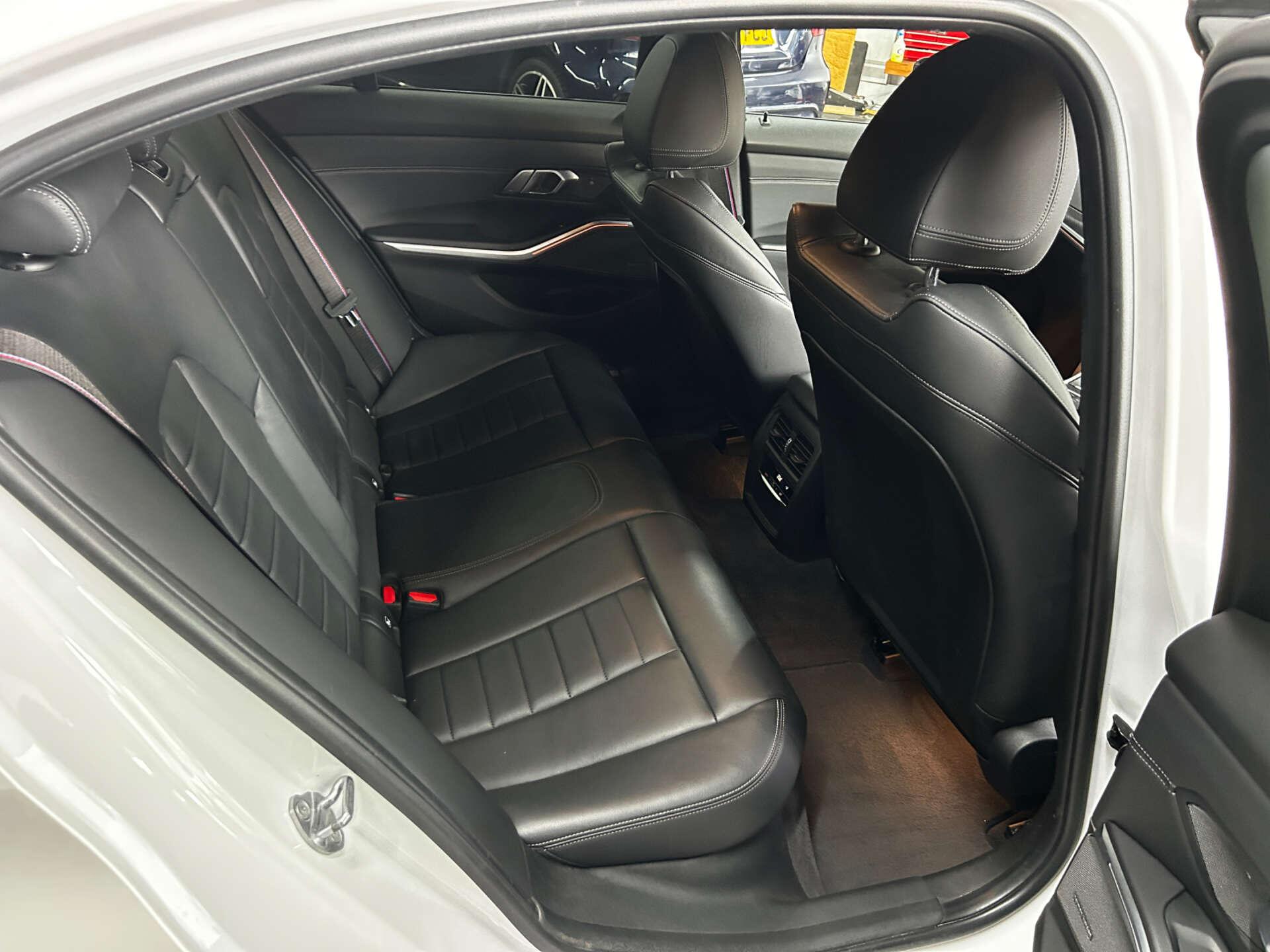 BMW 3 Series view 56