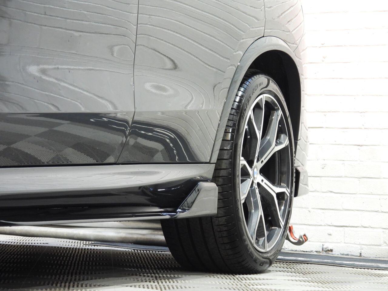 BMW X5 view 28
