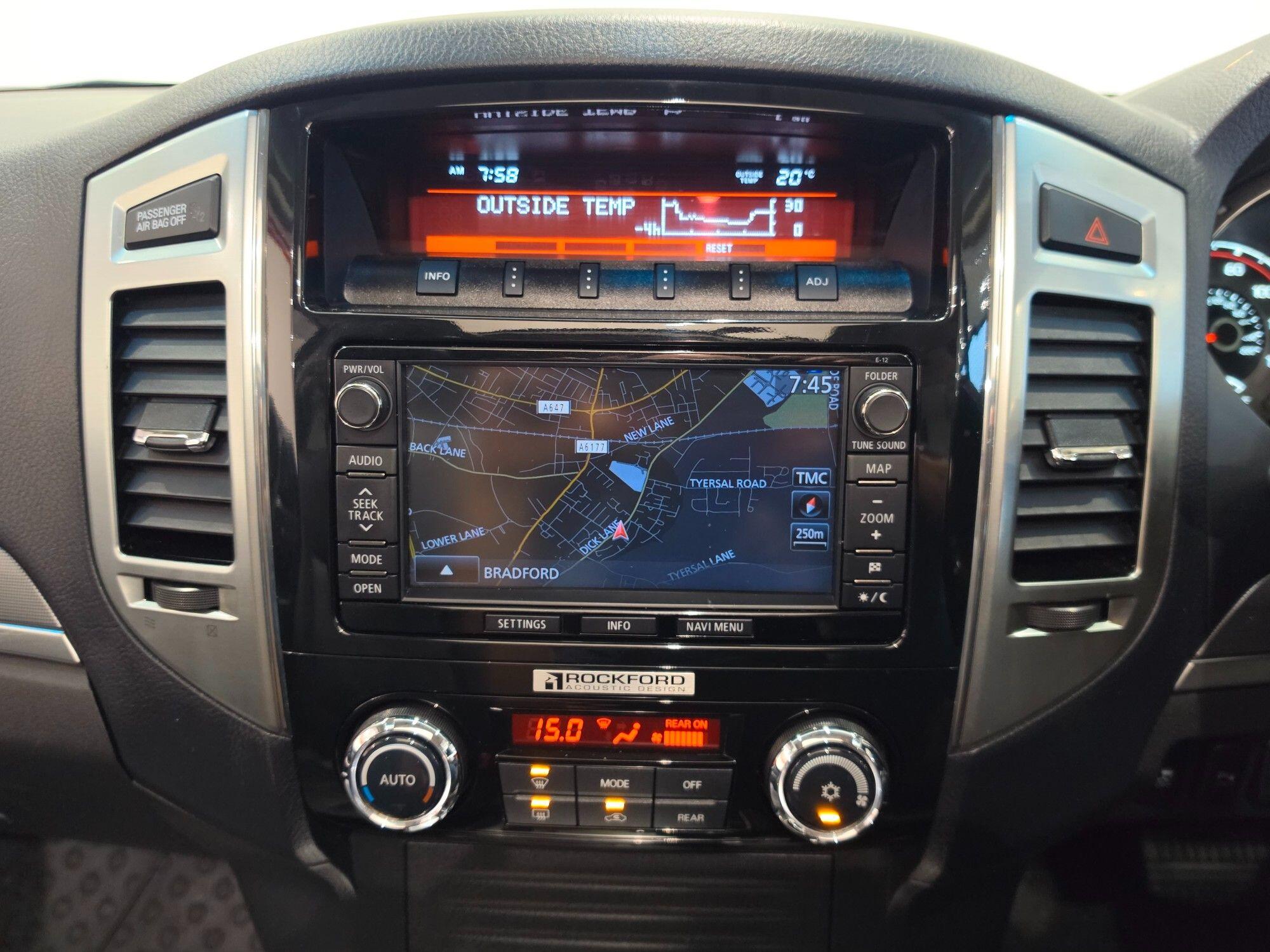 Mitsubishi Shogun view 28