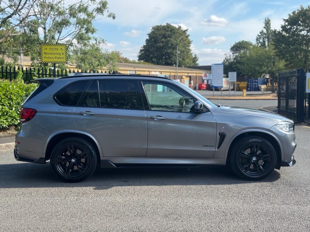 BMW X5 X5 view 2