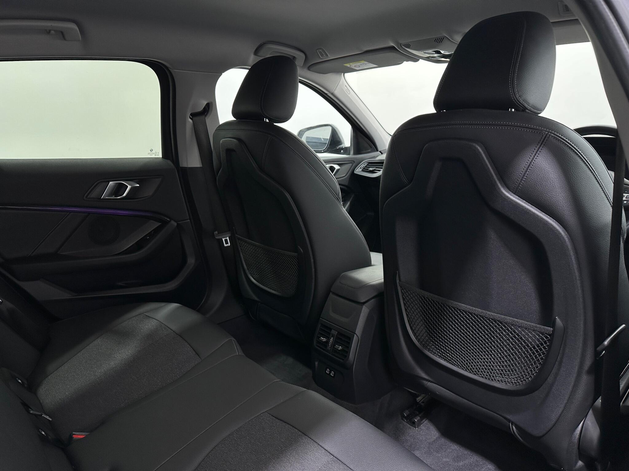 BMW 1 Series view 41