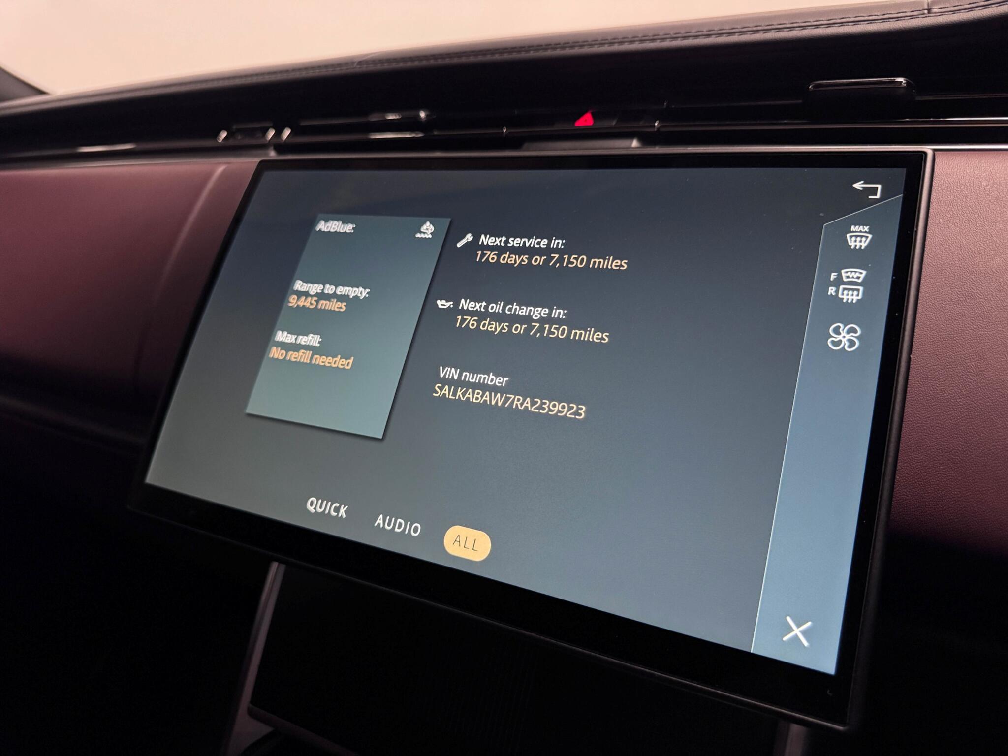 Land Rover Range Rover view 76