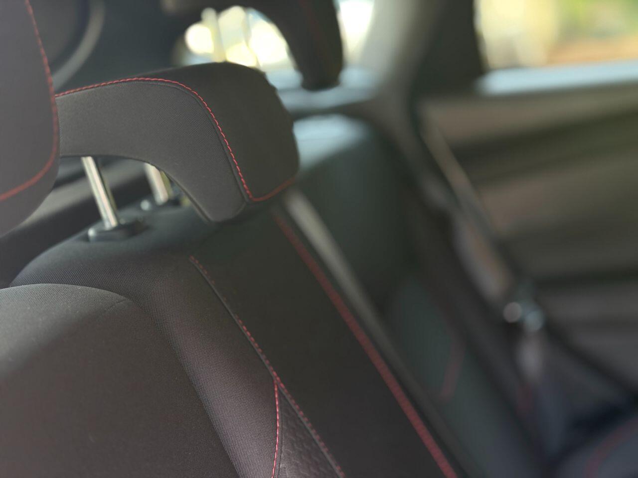 Ford Focus view 29