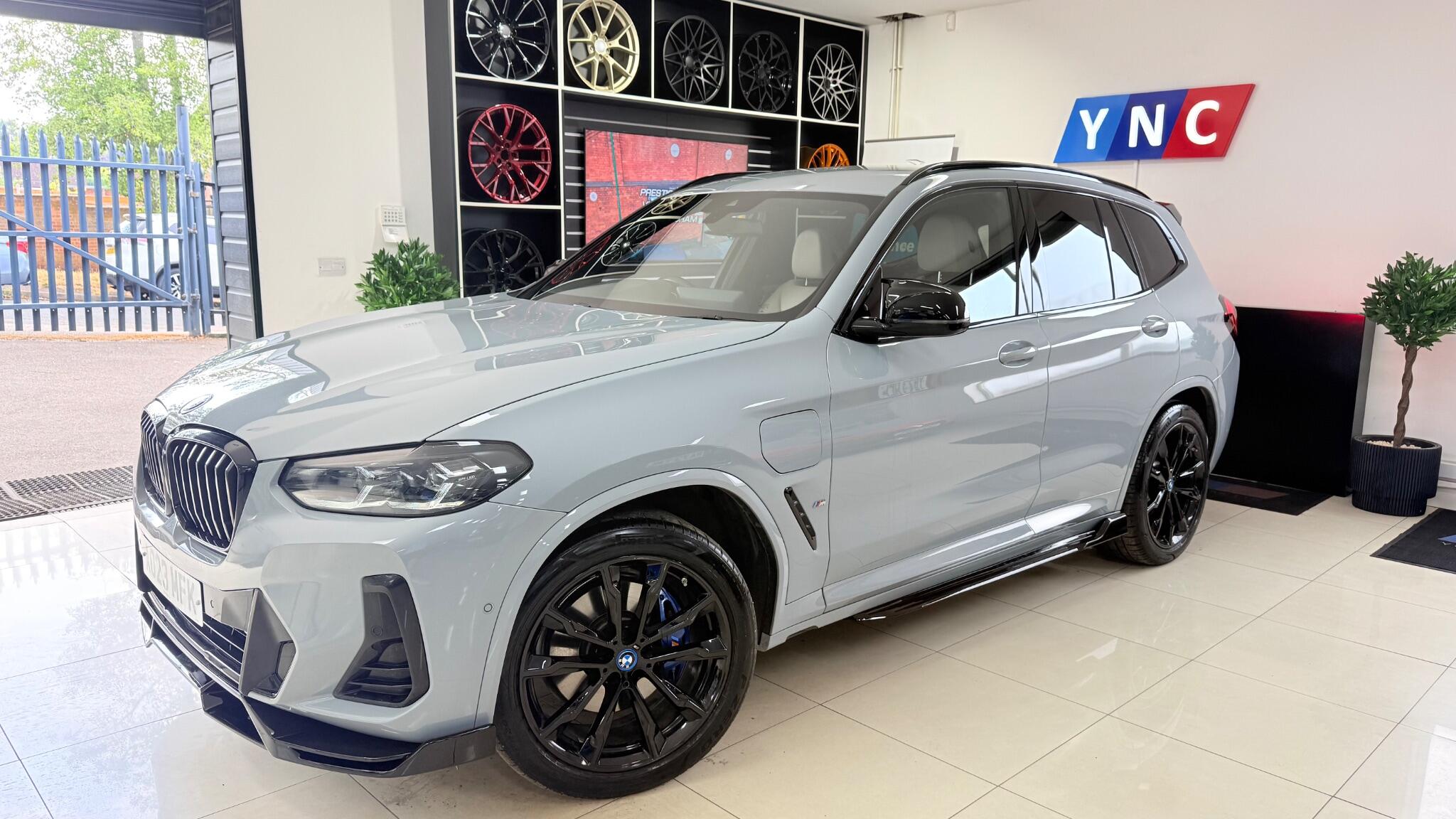 BMW X3 view 13