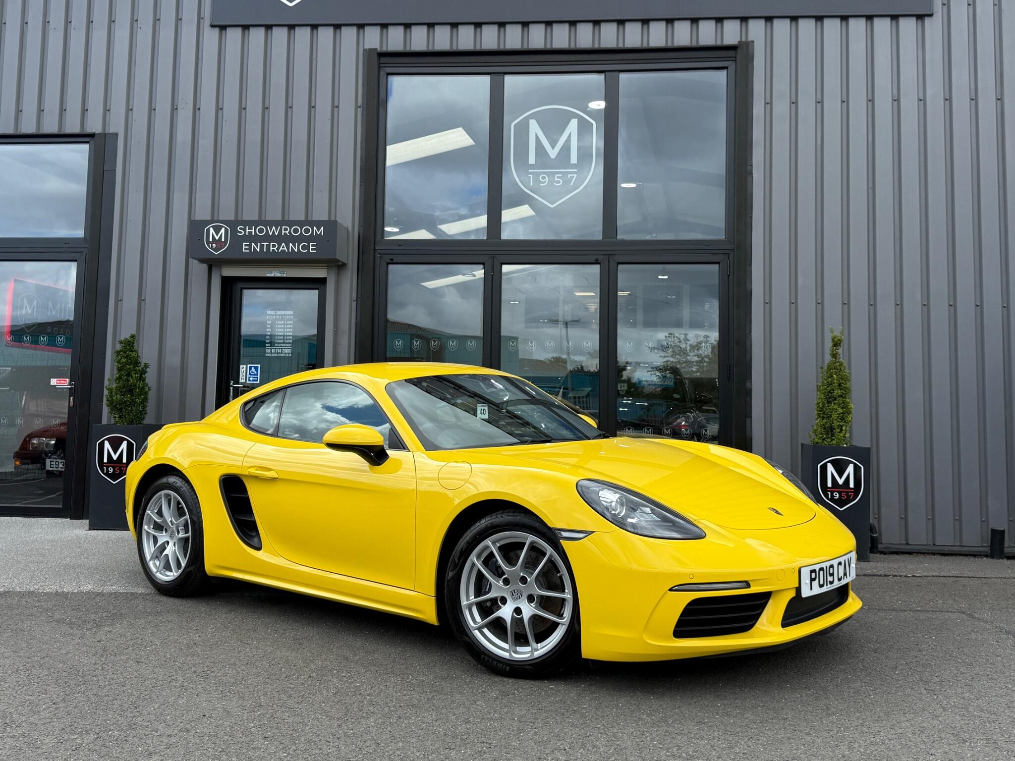 Porsche 718 Cayman main image