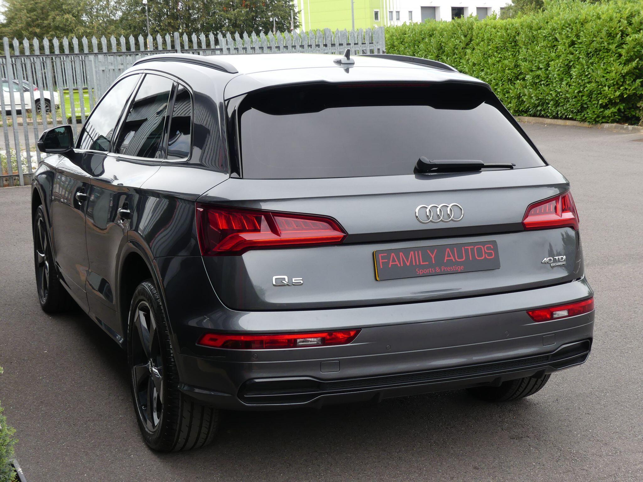 Audi Q5 view 10