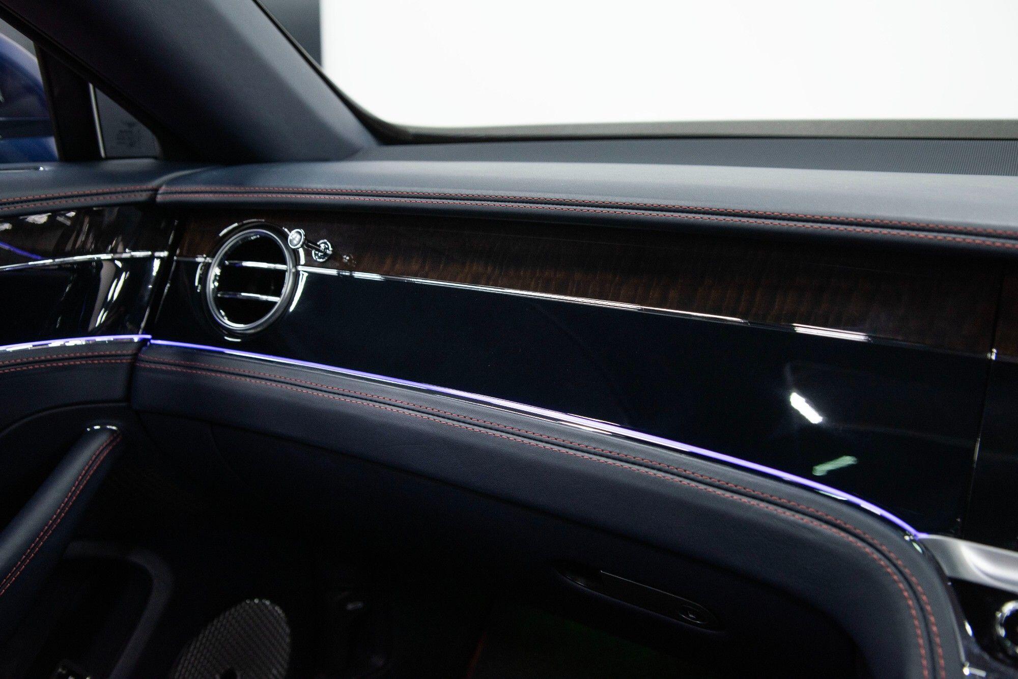 Bentley Flying Spur view 40