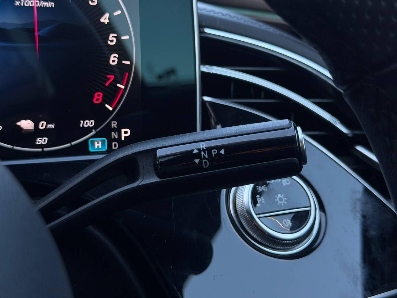Mercedes-Benz E-Class view 35