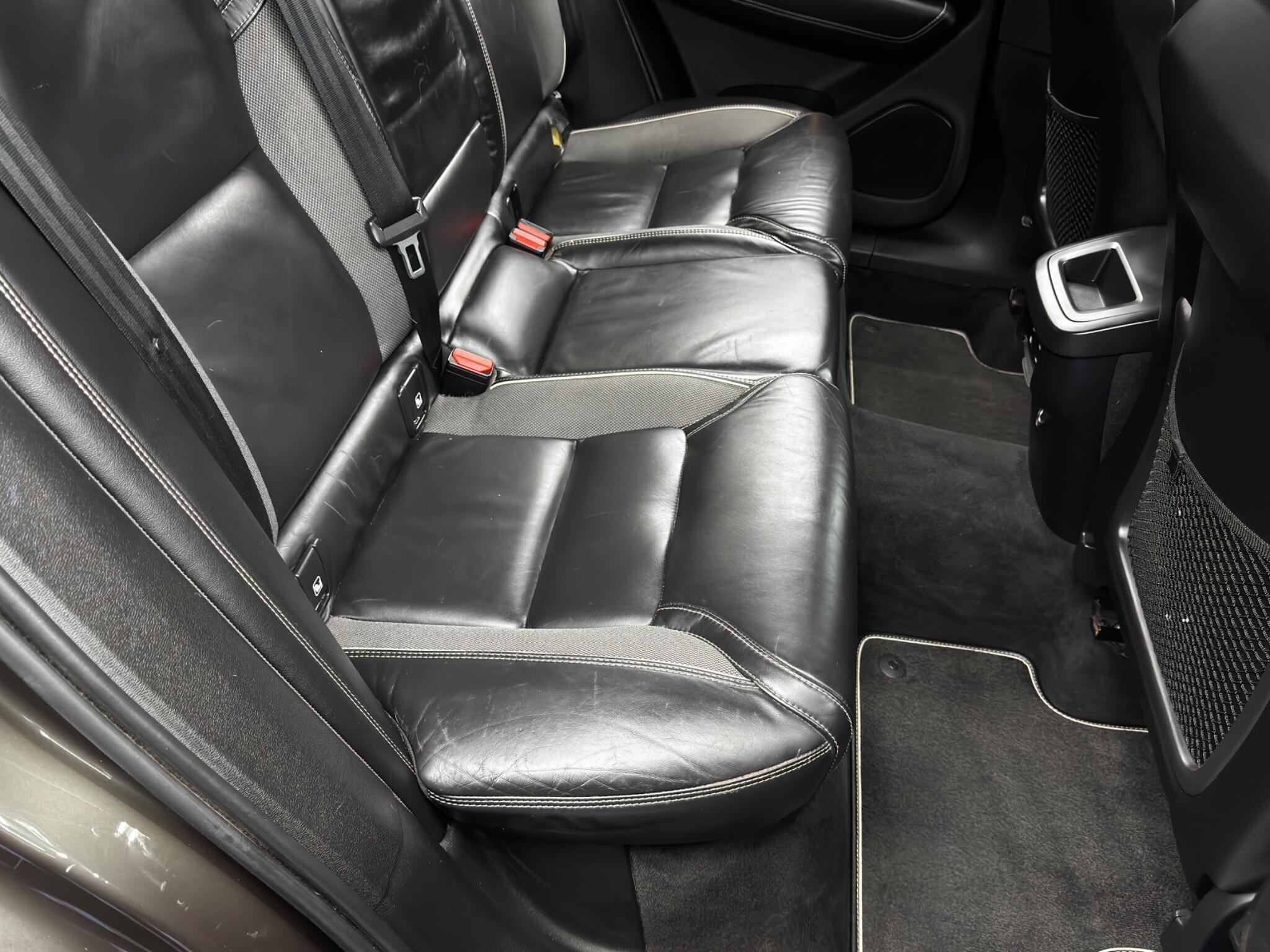 Volvo XC60 view 16