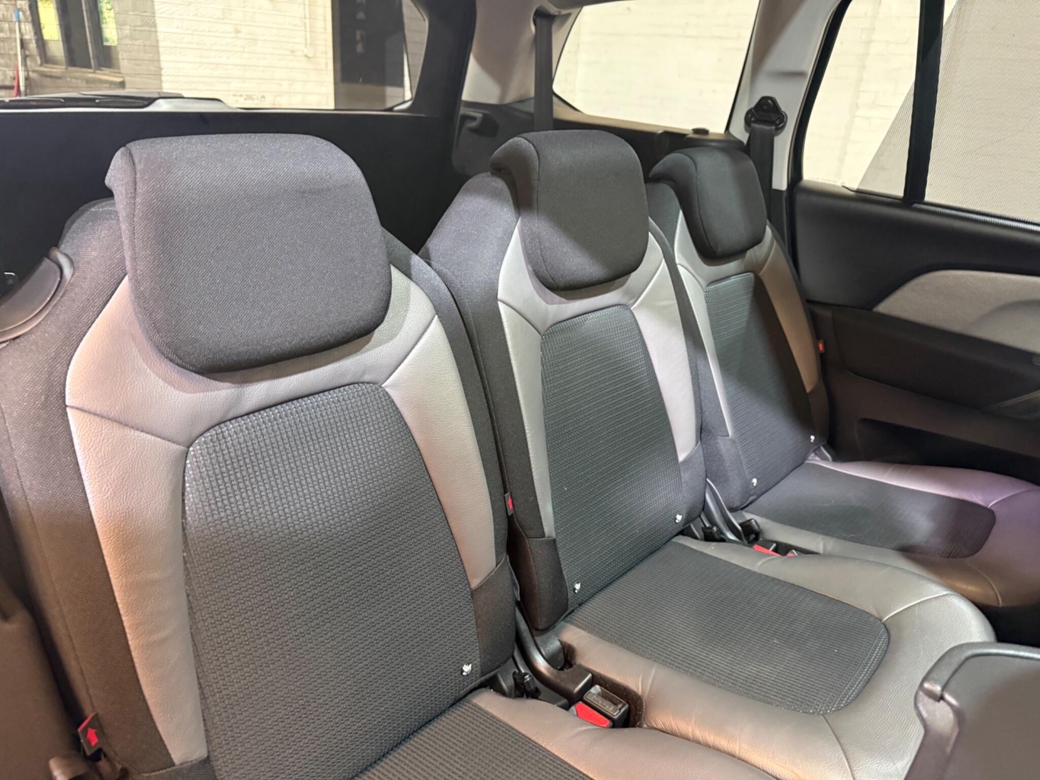Citroen Grand C4 Picasso view 22