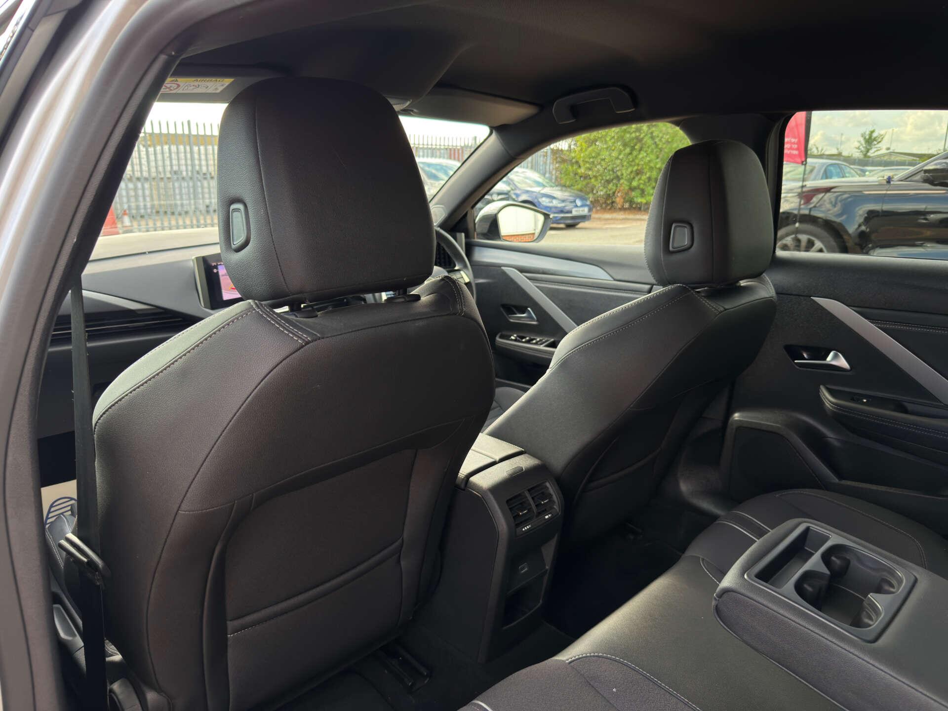 Vauxhall Astra Electric view 31